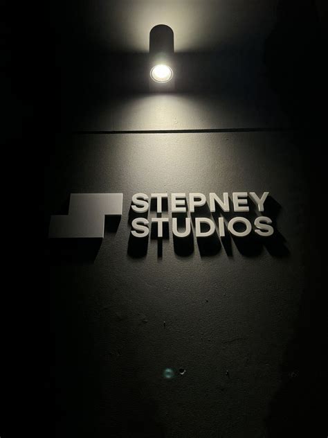 Stepney Studios - Posts Facebook