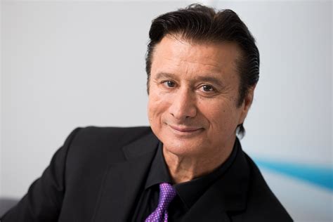 Steven perry net worth. Steve Perry and Kellie Nash. Steve Perry shocked the world with a surprise return to music after quitting many years back. He returned in 2018 and recorded an album. But, interestingly, he got back his groove from the most unexpected place. Read also. 