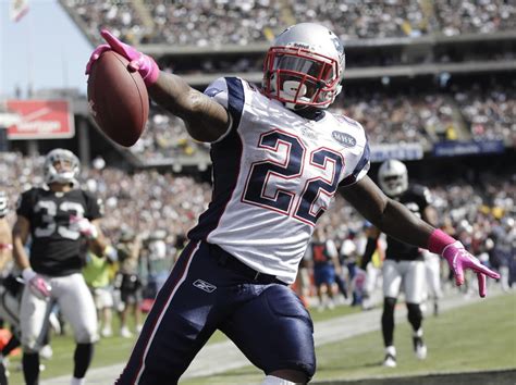 Steven ridley. Stevan Ridley has shown the ability to be a No. 1 running back, rushing for a career-high 1,263 yards on 290 carries in 2012. He had 12 touchdowns that year as well. AP Photo/Elise Amendola 