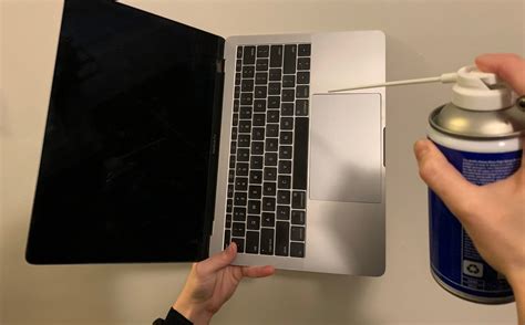 Sticky macbook air keys.  Here&rsquo;s a step-by-step Dec 11, 2025 · Before doing that, doub...
