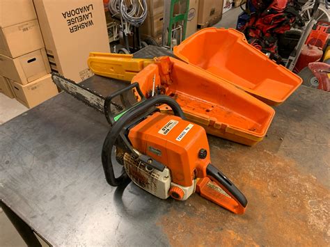 Stihl 029. The Stihl 028 uses a carburetor and fuel system that can be adjusted to change the speeds of the engine. Thre... How to Adjust the Carb Settings on a Stihl 028. 