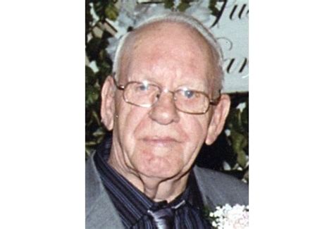 Stillinger funeral home. .  Not FDIC insured.  11636 E.  The obituary was feature...