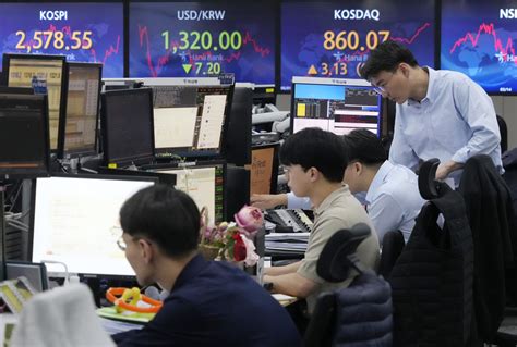 Stock market today: Asia follows Wall Street up on hopes Fed will ease off rate hikes