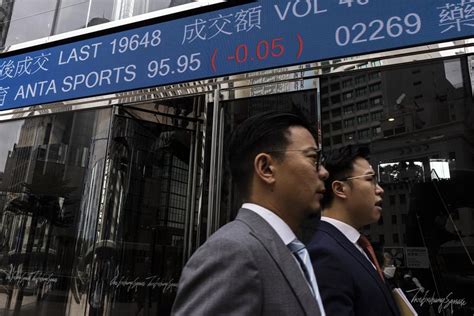 Stock market today: Bank fears send Asia shares mostly lower