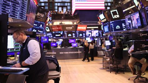 Stock market today: Wall Street drifts as reports raise hopes for perfect landing for the economy