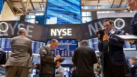 Stock market today: Wall Street drifts following mixed reports on US job market, Big Tech earnings