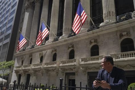 Stock market today: Wall Street drifts higher ahead of July 4th holiday in US