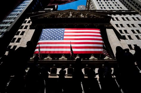 Stock market today: Wall Street falls as banks tumble again