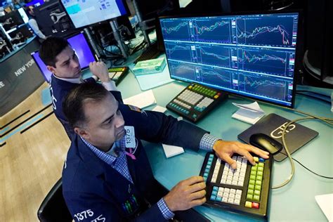 Stock market today: Wall Street keeps climbing on hopes for halt to rate hikes, joining global rally