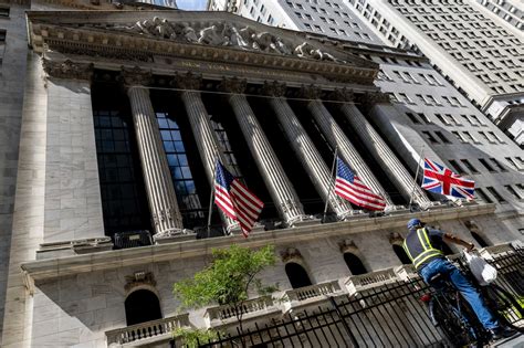 Stock market today: Wall Street opens lower as weak stretch continues