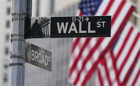Stock market today: Wall Street slips following mixed reports on US job market, Big Tech earnings