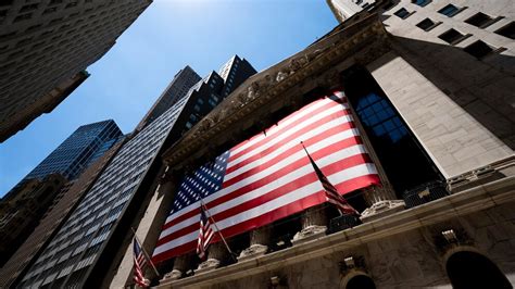 Stock market today: Wall Street wavers, looking to extend winning streak