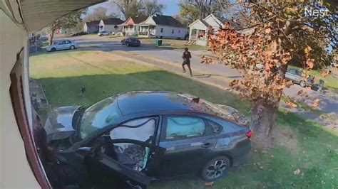 Stolen car slams into an East St. Louis home, suspect runs off