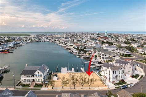 Stone harbor real estate. Zillow has 11 homes for sale in Stone Harbor NJ matching Bay Front. View listing photos, review sales history, and use our detailed real estate filters to find the perfect place. 