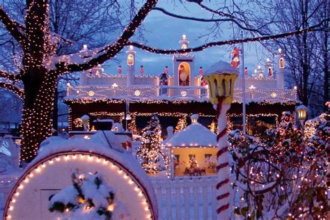 Stone zoo lights. ZooLights. Stone Zoo. Dates TBD. Location: Stone Zoo, Stoneham, MA. Enter a winter wonderland of tree-lined paths lit by thousands of twinkling lights spanning Stone Zoo's … 
