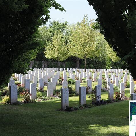 Stonefall cemetery.  Hotels near Stonefall Cemetery, Harrogate on Tripadvisor...