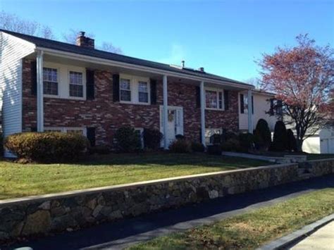 Stoneham zillow. Last 30-day change. + $65,120 (+7.6 %) Zestimate per sqft. $418. Zestimate history & details. 10 Essex St, Stoneham, MA 02180 is currently not for sale. The 2,200 Square Feet single family home is a 4 beds, 2 baths property. This home was built in 1954 and last sold on 2023-11-13 for $915,000. View more property details, sales history, and ... 