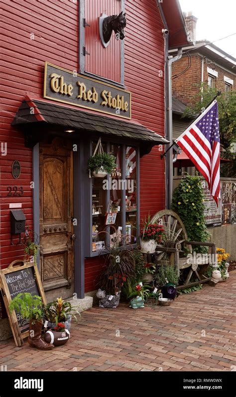 Store The Red Stable