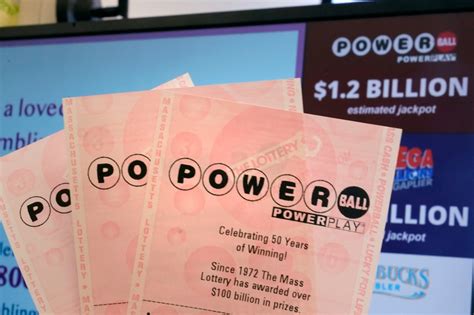 Stores see increase in ticket sales ahead of estimated $900 million Powerball jackpot