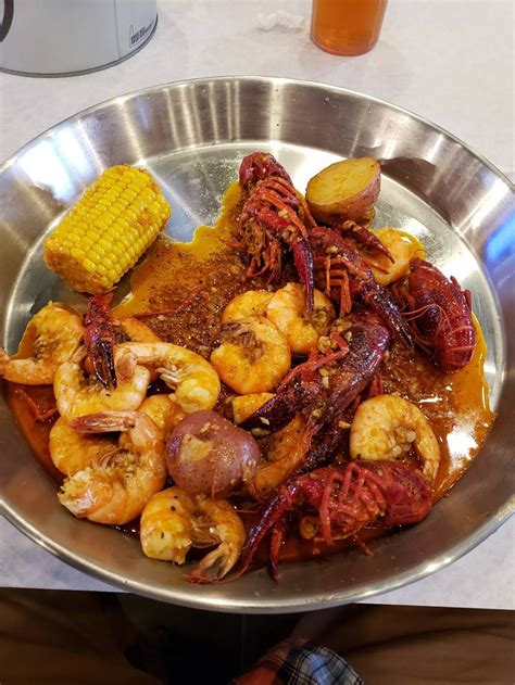 Storming Crab Youngstown, Youngstown, OH places-article-ai,evergreen,food-drink-bt,food-drink-p300,moe,edited-cynthia,edited-taylor,at-bt-articles-home,at-bt-articles-restaurant Storming Crab Youngstown is the perfect spot for a messy and delicious meal.. 