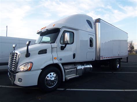 2014 Mack 600 straight truck for sale: $25,000