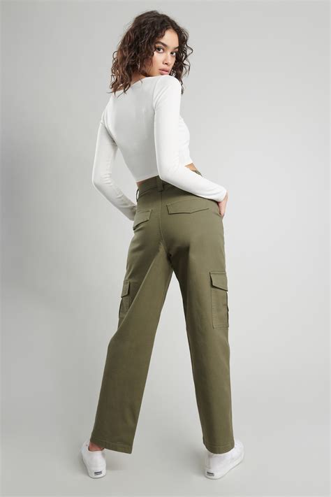 Straight-Leg Cargo Trousers