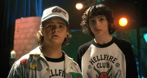Stranger Things 4. Sezon 1. bölüm izle DiziDio. 