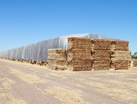 Straw.com.au - All your straw bale needs