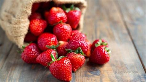 Strawberries origin. Aug 21, 2019 · The many stories that punctuate the history of the modern strawberry relate to its contemporary cultivation as well as origins that span a significant portion of the globe 1,2. The evidence of ... 