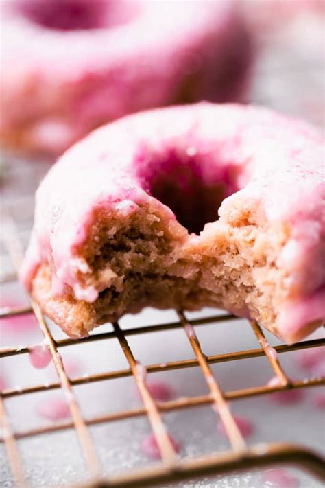 Strawberry Cake Donut Recipe + Video Cotter Crunch