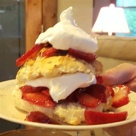 Strawberry Shortcakes (Heart Healthy Bisquick) - BigOven.com