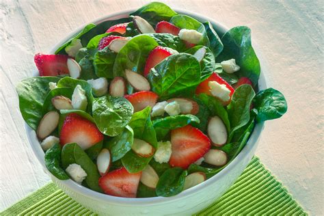 Strawberry Spinach Salad - BRIANNAS Salad Dressings