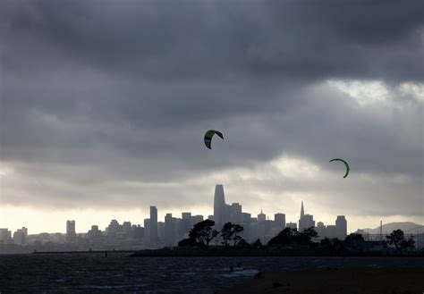 Streak of dry weather ends as scattered showers reach Bay Area