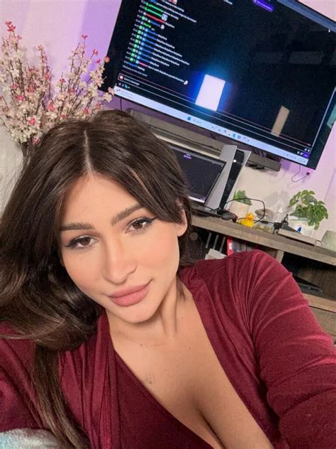 Streamer ‘Fandy’ Leaks [HD] 💋 249 Photos