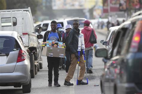 Street traders offer a better bargain than stores as Zimbabwe’s currency crumbles