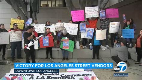 Street vendors rally in downtown Los Angeles prior to hearing on no-vending zones lawsuit