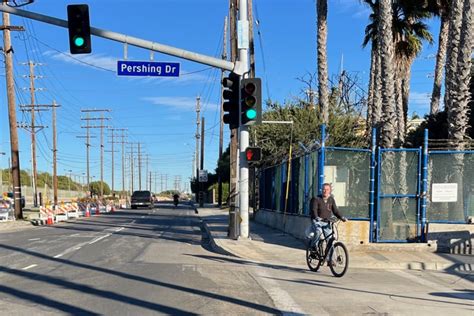 Streetsblog los angeles. By a nearly two-to-one margin, Los Angeles voters supported Measure HLA, which will force the city to follow through on complete streets plans during road projects. … 