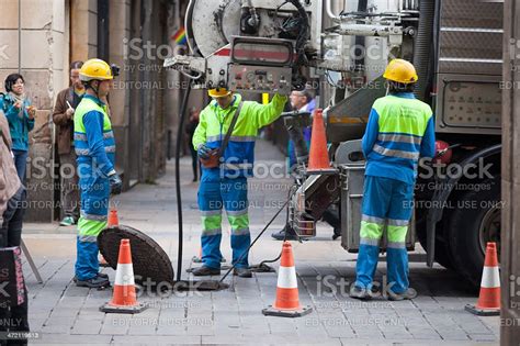 Streetworkers &mdash; Humankind on Public Radio