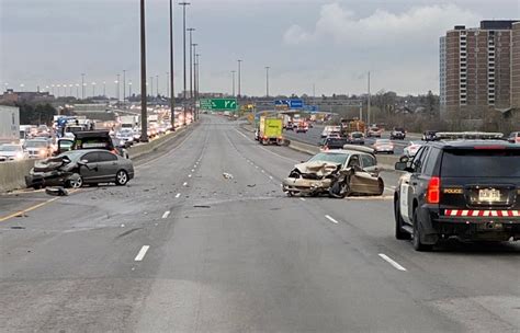 Stretch of Hwy. 401 express lanes blocked in Toronto for vehicle fire