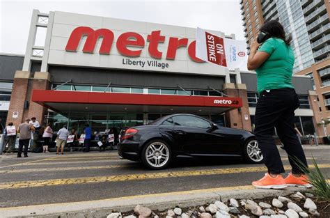 Strike enters 3rd day for GTA Metro grocery store workers