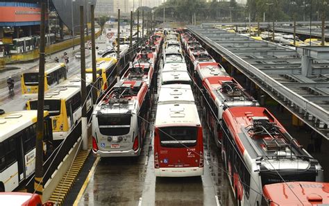 Strike over privatizing Sao Paulo’s public transport causes crowds and delays in city of 11 million