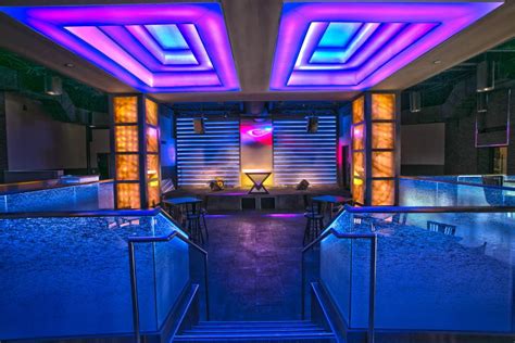 Strip club international drive. Crazy Horse has redefined the adult entertainment venue in Central Florida. From our state-of-the-art sound and light systems, to our contemporary décor, it will become obvious as to why we have become the most luxurious gentlemen’s club in Orlando. 