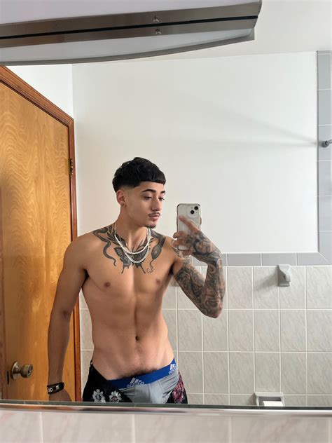 Strip4jon. The latest Tweets from David (@daviddcastr0): "anyone know any safe locks that work good to store dildos in? i want to buy one so my mom won’t find it since she has the habit of looking through my shit 🙄🙄 but i want to find a good one" 