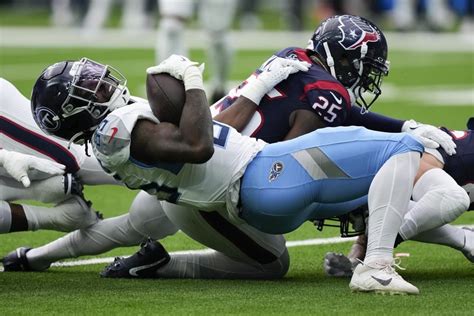 Stroud has 213 yards and TD as Texans improve playoff hopes with 26-3 win over Titans