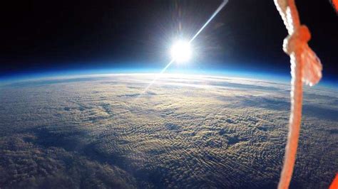 Students film breathtaking curvature of Earth using …