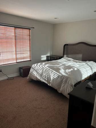 Oxnard Plaza Bedroom: Studio | Bathroom: 1 Square Footage: 510 sq ft Monthly Rent: $1699 - $1755 Two weeks free for immediate move in. Community Description Our residents are offered some of the... Oxnard Plaza - Studio Beautiful landscape views - apts/housing for rent - apartment rent - craigslist. 
