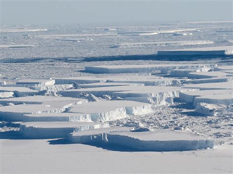 Study: Antarctic ice shelf will collapse no matter what we do