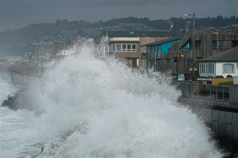 Study: Warming brings bigger waves to California’s coast