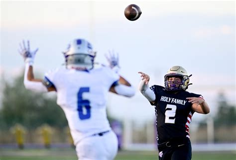 Stunner: Holy Family football rallies to beat 4A champ Broomfield in final seconds