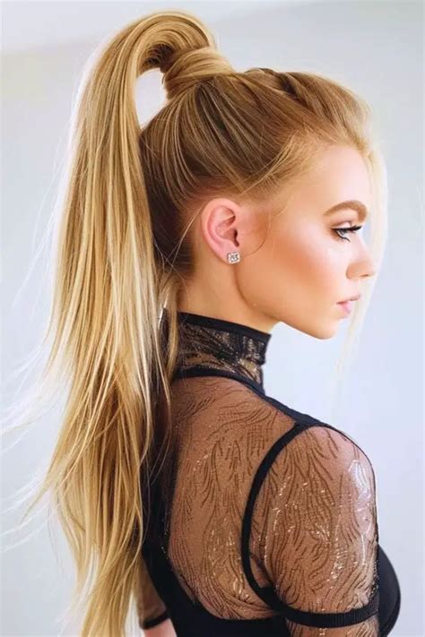 Stunning White Hair Ponytails: Elevate Your Style with Grace and Sophistication